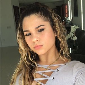 Meet your Posher, Samantha